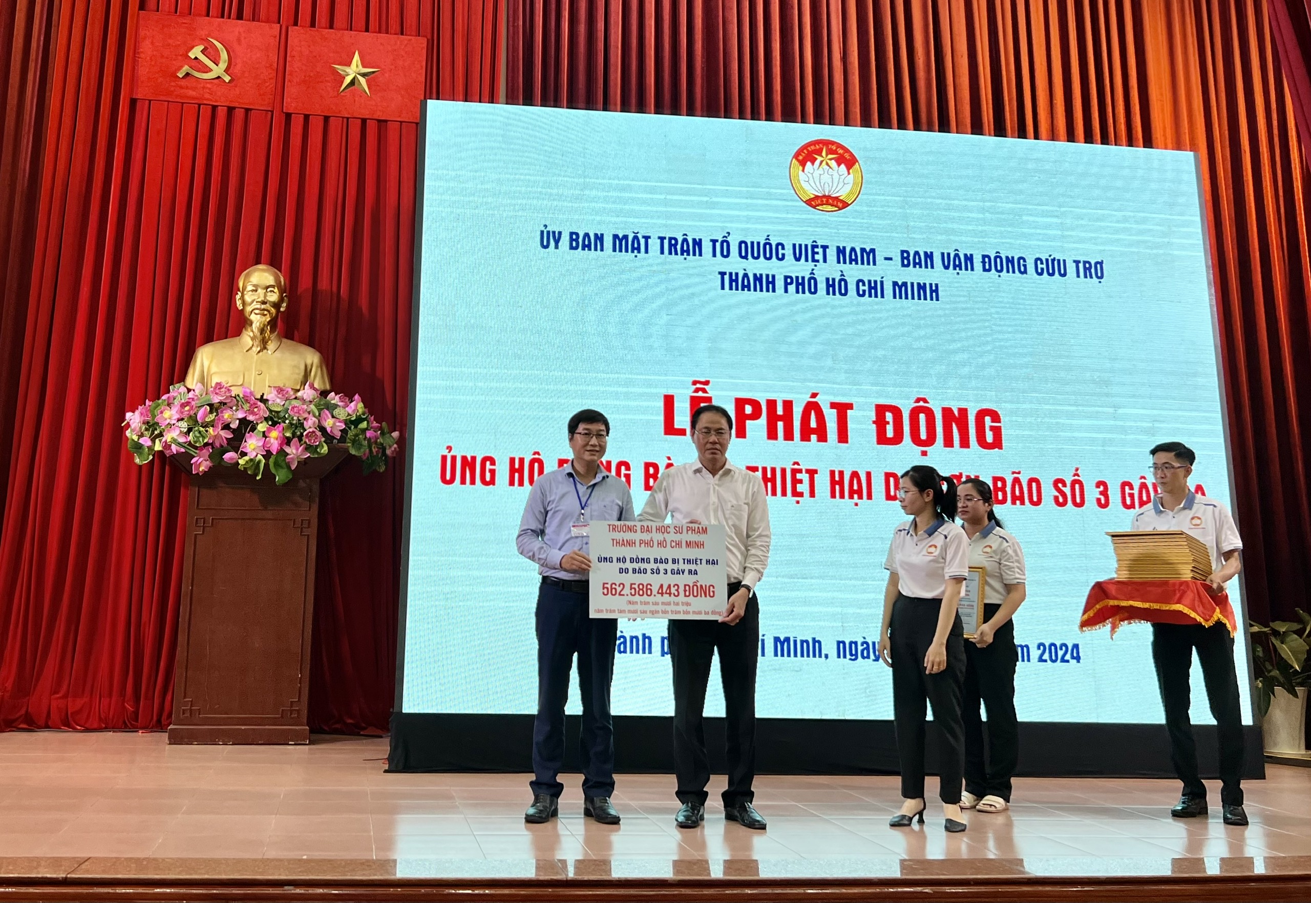 Trường Đại học Sư phạm Thành phố Hồ Chí Minh ủng hộ 562.586.433 đồng cho người dân vùng bị thiệt hại do cơn bão số 3 gây ra (đợt 1)